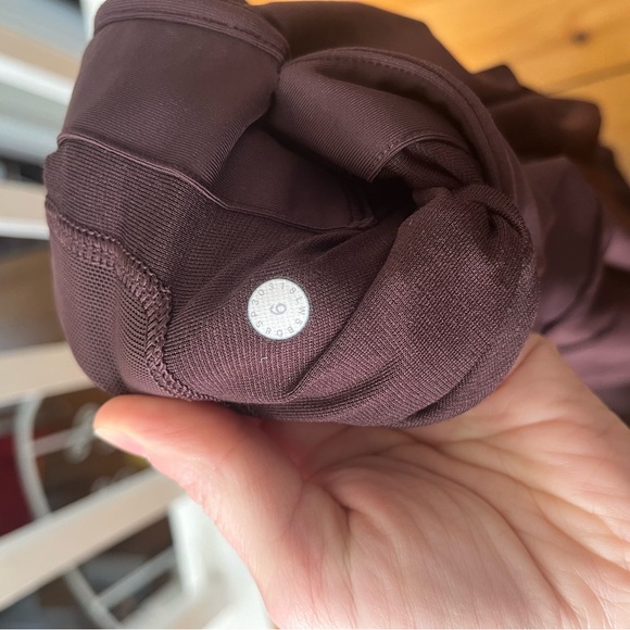 Lululemon greatest stride pants, size 6 - Picture 7 of 7